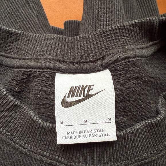 Nike Black Oversized Sweatshirt - Picture 4 of 5